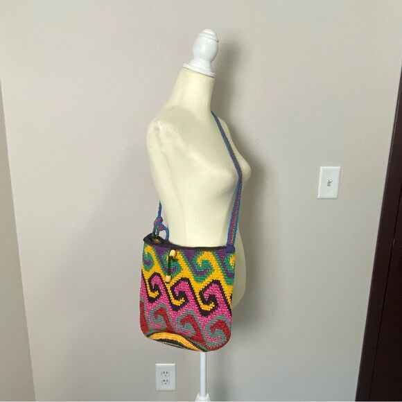 Women's Boho Artisanal Colorful Crochet/Knit Crossbody Bag W/ Drawstring Closure - Picture 4 of 15